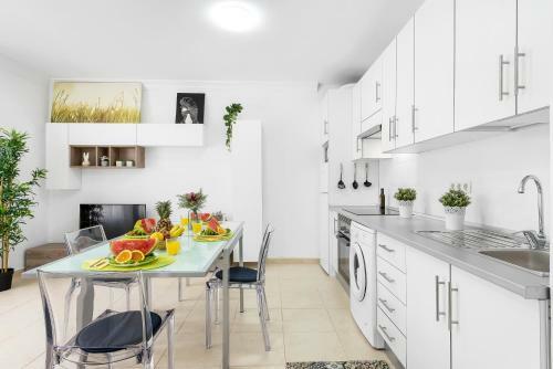 B18 Stunning 2 Bedroom Apartment En Los Abrigos
