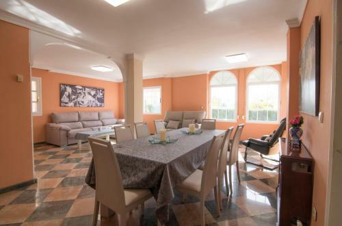 Tuguest Villas Blancas