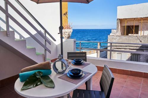 Beautiful Apartment In Front Of The Sea !!!!