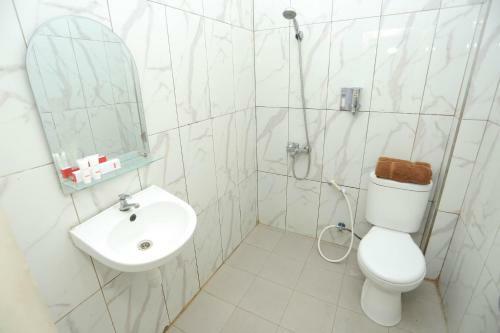 Hotel Oyo 1864 Tiara Guest House