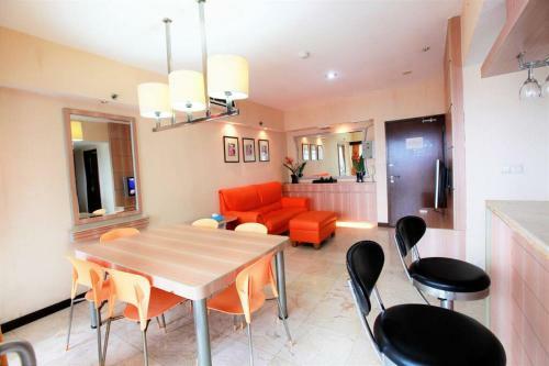 Braga City Walk 3br Apartment - Homy & Spacious