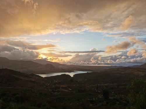 El Valle Dorado