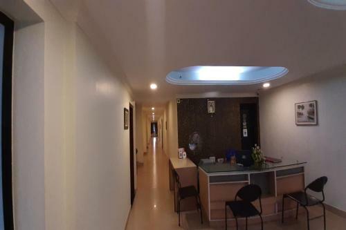 Hotel Madaparambil Residency