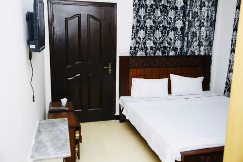 Hostal Lux Lounge Guest House