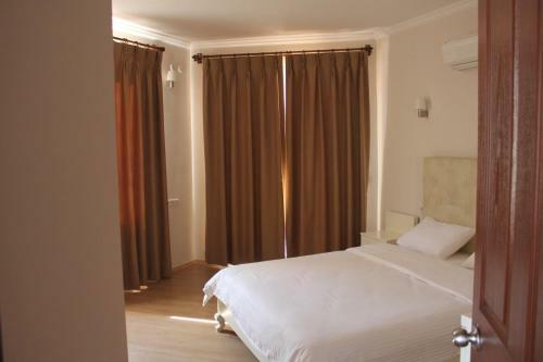 Changa Hotel