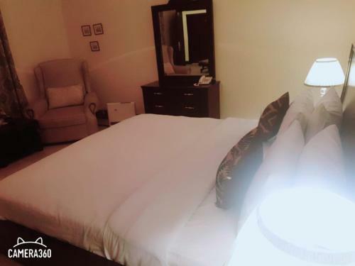 Hostal Royal Motel Guest House