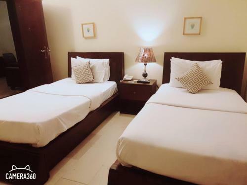 Hostal Royal Motel Guest House