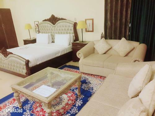 Hostal Royal Motel Guest House