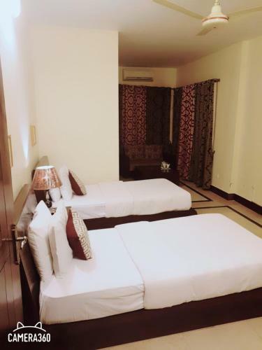 Hostal Royal Motel Guest House