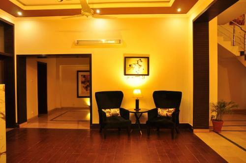 Reina Boutique Hotel - G6/3