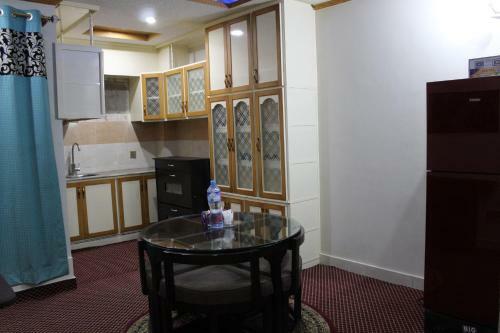 Apartamento Roshan Heights