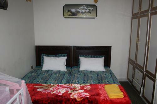 Apartamento Roshan Heights