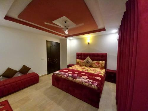 E-11 Daily Basis 3-bedrooms Apartment