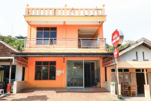 Oyo 90034 Hotel Gandung Yunior