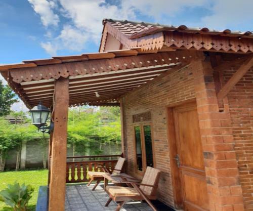 Hostal Homestay Omah Bata