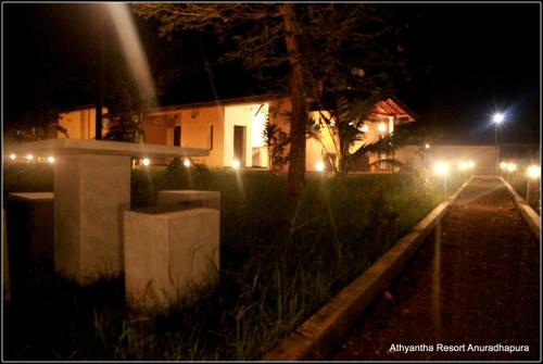 Hotel Athyantha Resort