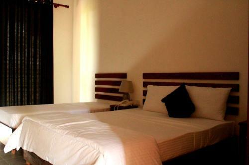 Hotel Athyantha Resort