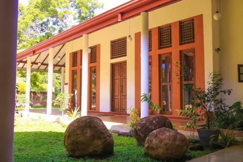 Hotel Kanimadala Resort