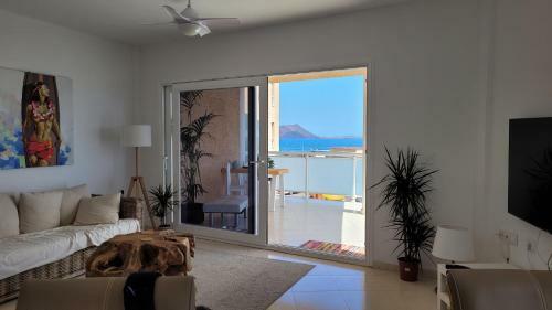 Amazing Ocean View Apartment