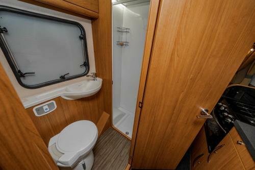 Rv Motorhome - Campervan