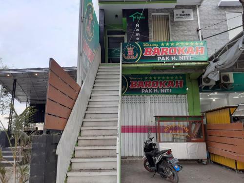 Hotel Spot On 2332 D'green Homestay