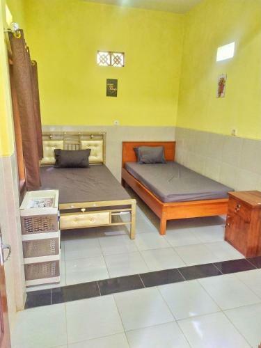 Bed & Breakfast Kelapa Gading Villas