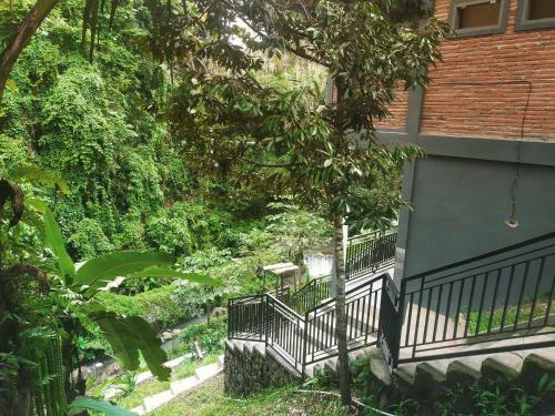 Bed & Breakfast Kelapa Gading Villas