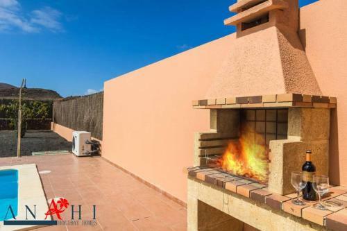 Anahi Homes- Villa Palm View