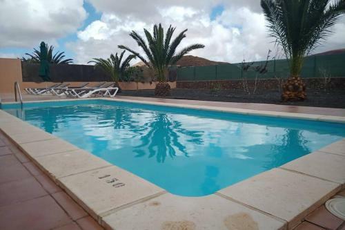 Anahi Homes- Villa Palm View