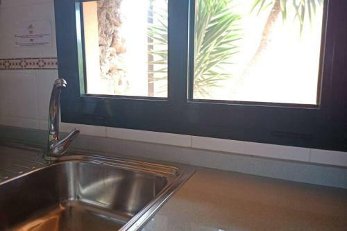 Anahi Homes- Villa Palm View