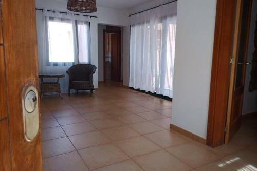Anahi Homes- Villa Palm View