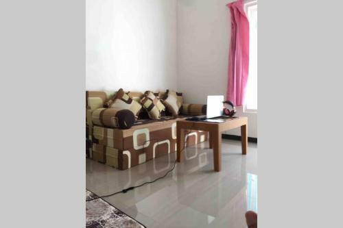 Villa Lesanpuro Indah B4 Homestay
