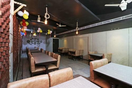 Hotel G C Regency
