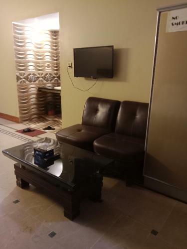 Hostal Luxury Palace Guest House