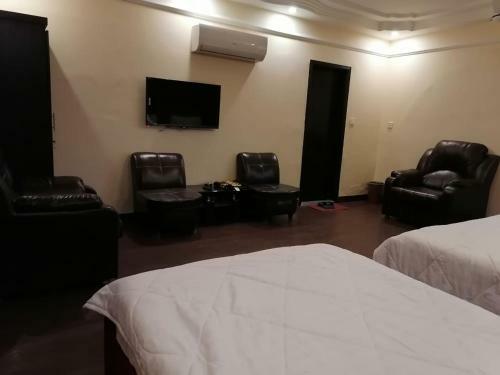 Hostal Mortal Hotel