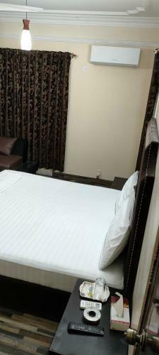 Hostal Mortal Hotel