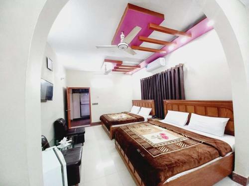 Cosy Inn Hotel Near Millennium