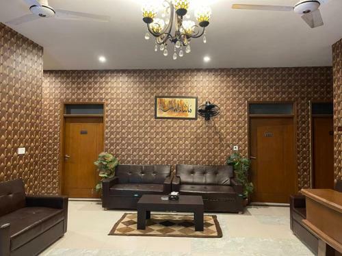 Hotel Executive Lodge