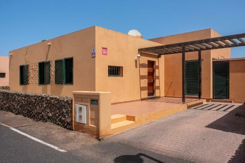 Great Villa With Private Pool Near Corralejo Es