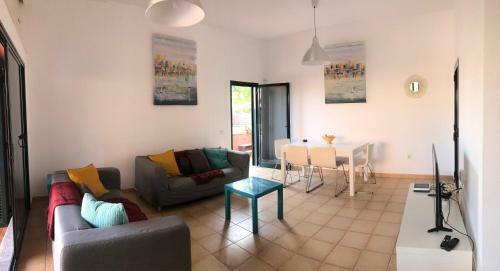 Great Villa With Private Pool Near Corralejo Es