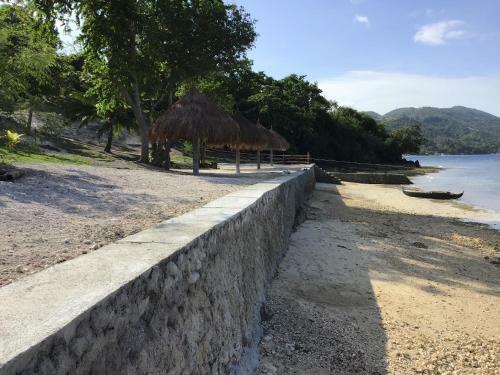 Hotel Cuestas Beach Resort And Restaurant