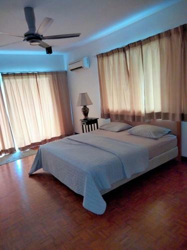 Villa Pd High Top Bungalow Homestay
