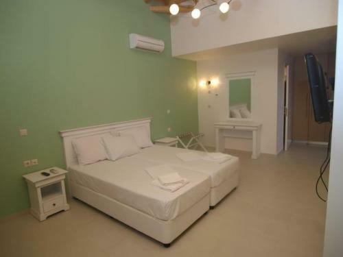 Kolokotronis Hotel
