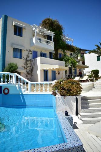 Hotel Korifi Suites
