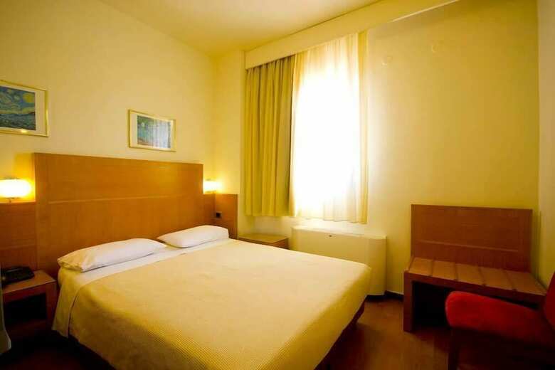 Diana Hotel
