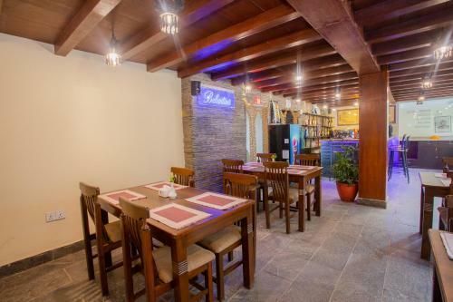Hotel Highlander Inn