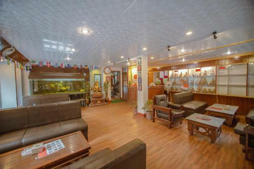 Hotel Triratna
