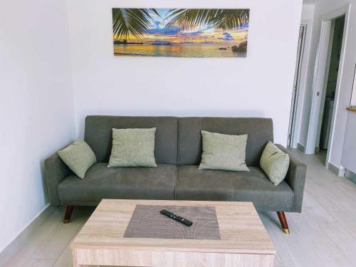 Apartamento Sea Breeze Residencial San Valentin