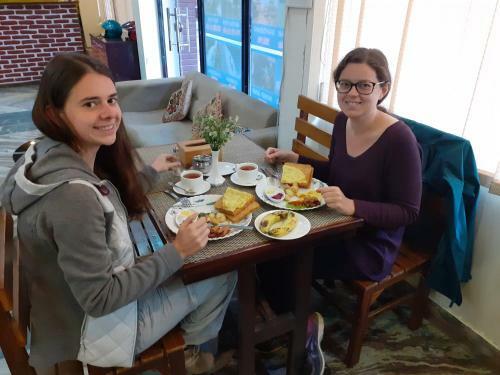 Bed & Breakfast Manaslu Home