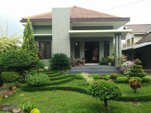 Monica Homestay
